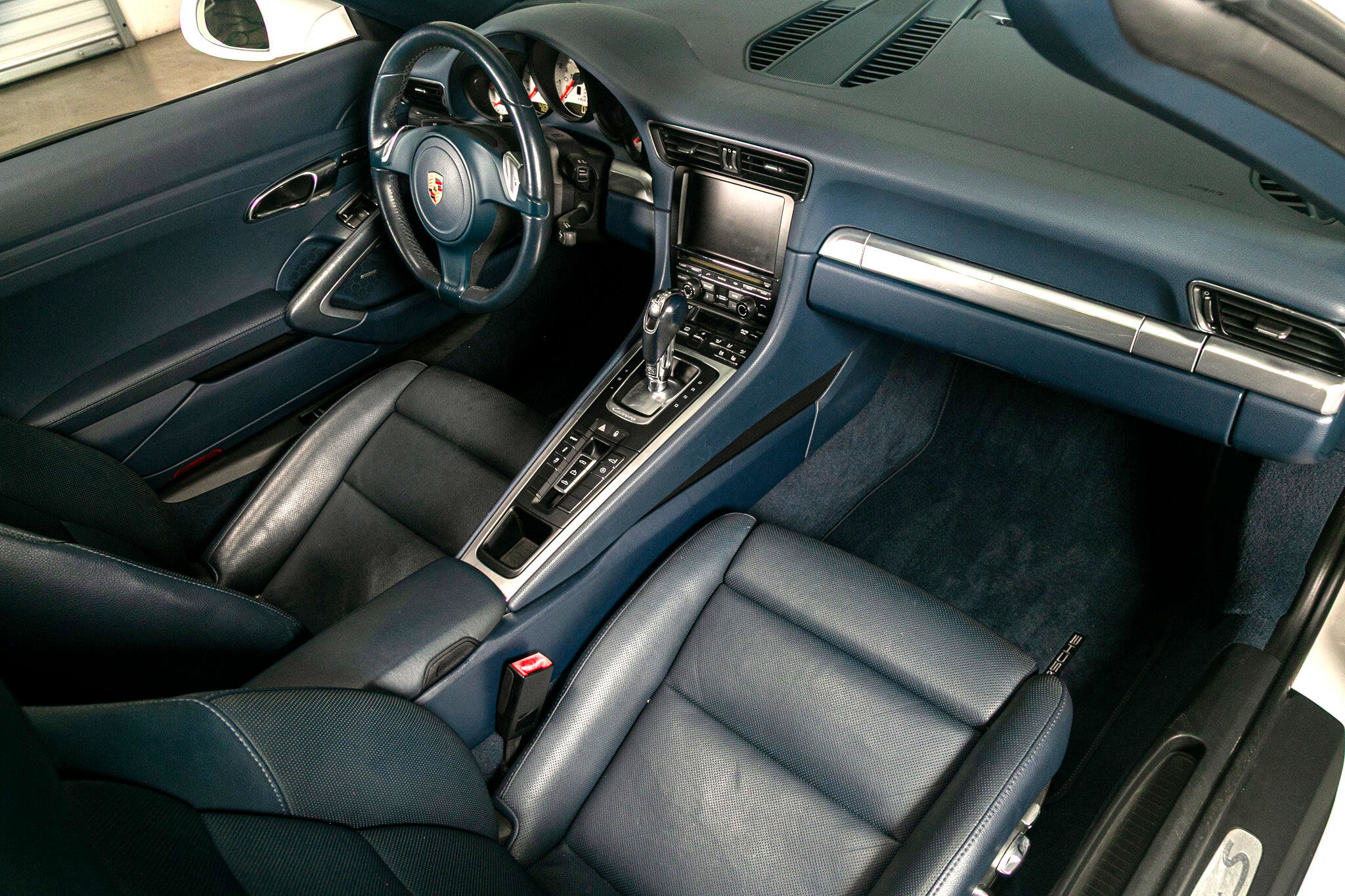 Used 2013 Porsche 911 Carrera S image 29