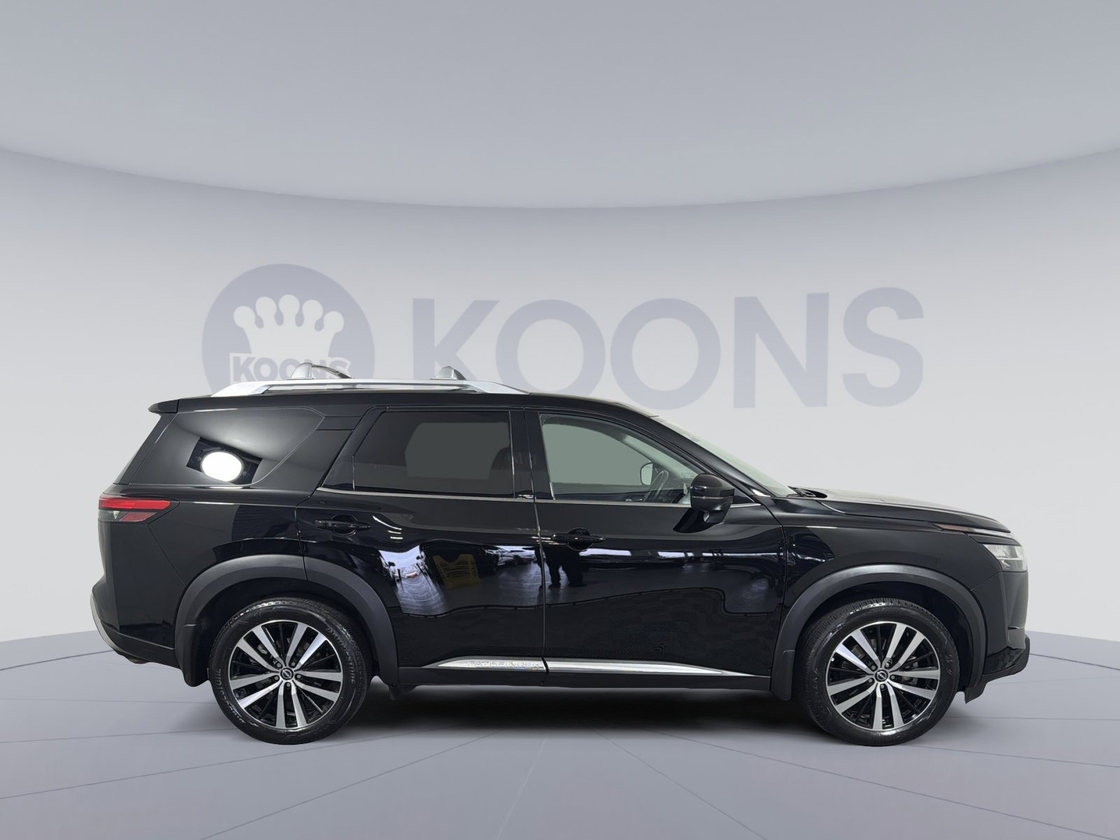 Used 2023 Nissan Pathfinder Platinum image 8