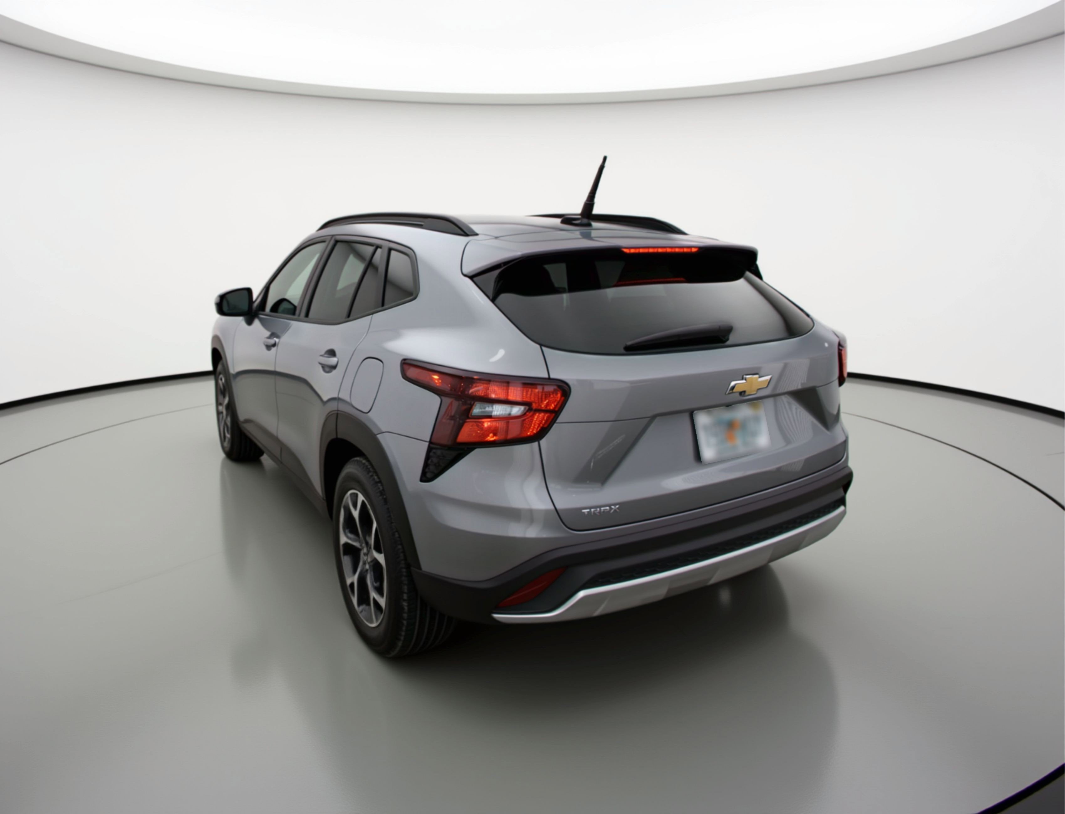 Used 2025 Chevrolet Trax LT w/ LT Convenience Package image 6