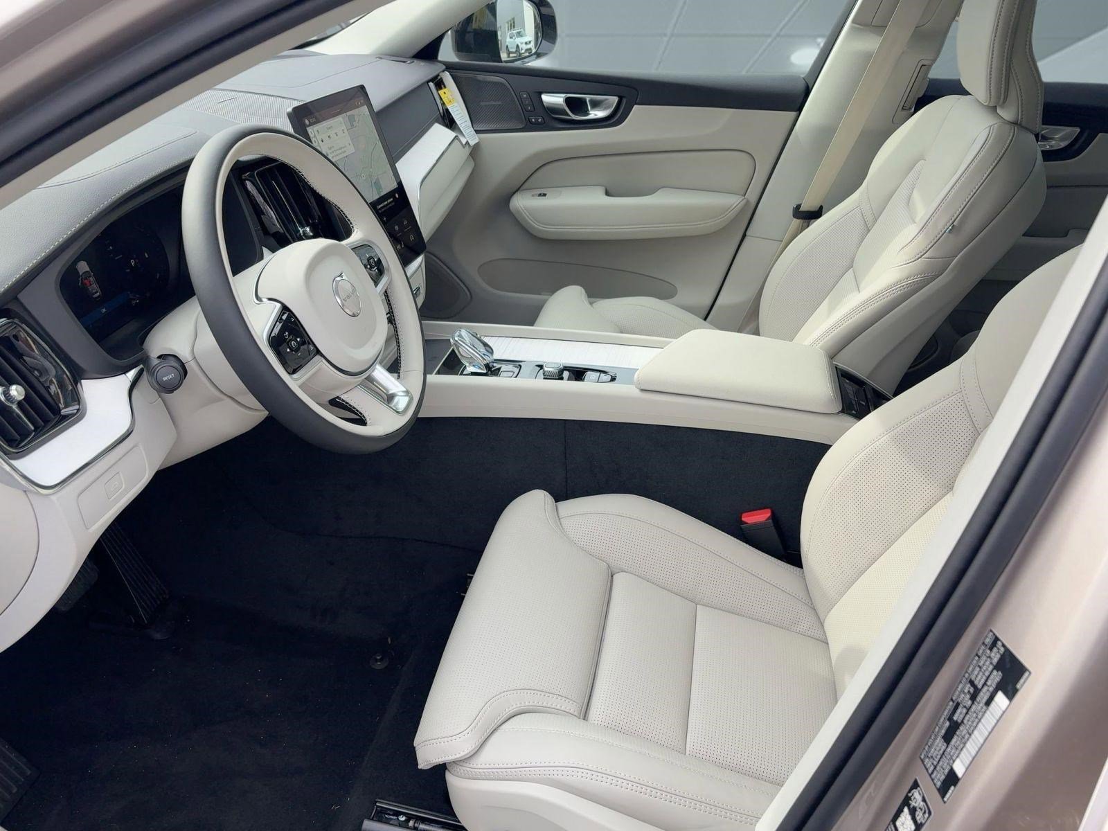 New 2026 Volvo XC60 B5 Ultra w/ Protection Package Premier image 5