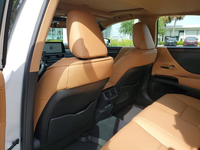 Used 2025 Lexus ES 350 w/ Premium Package FWD image 15