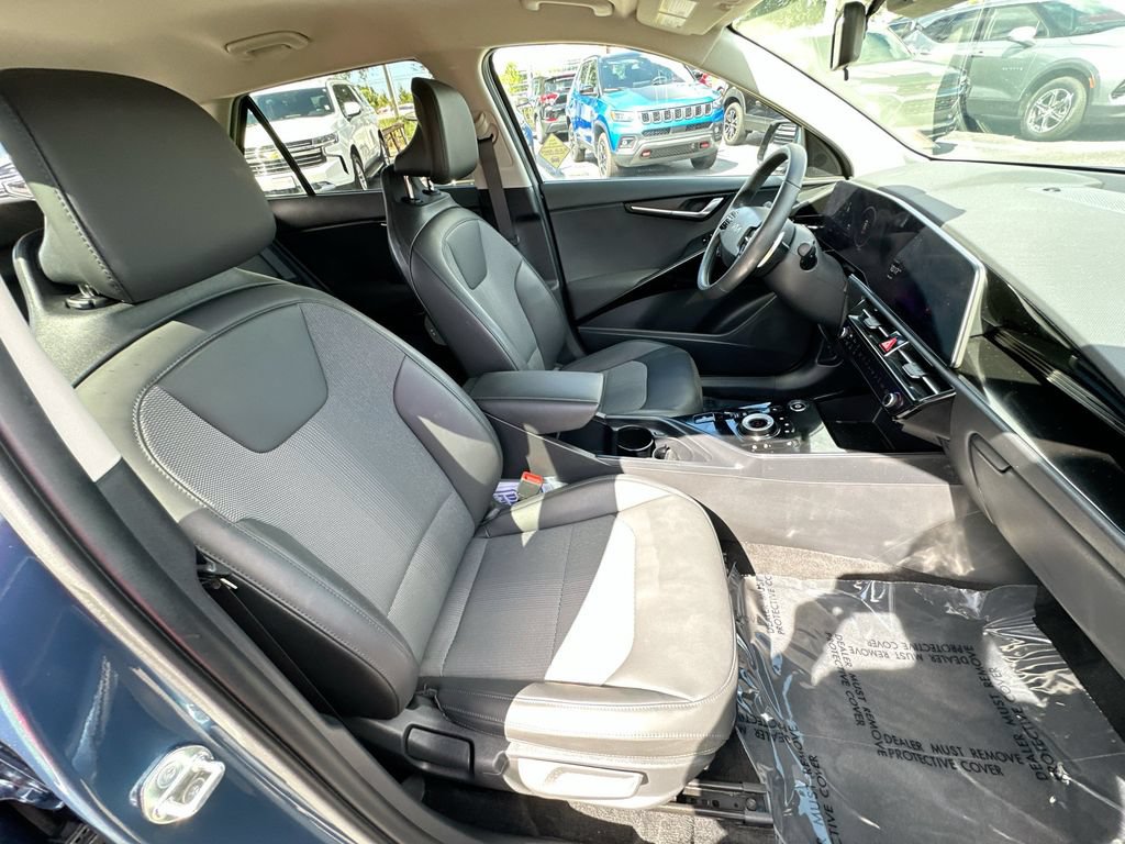 Used 2023 Kia Niro Wind FWD image 27