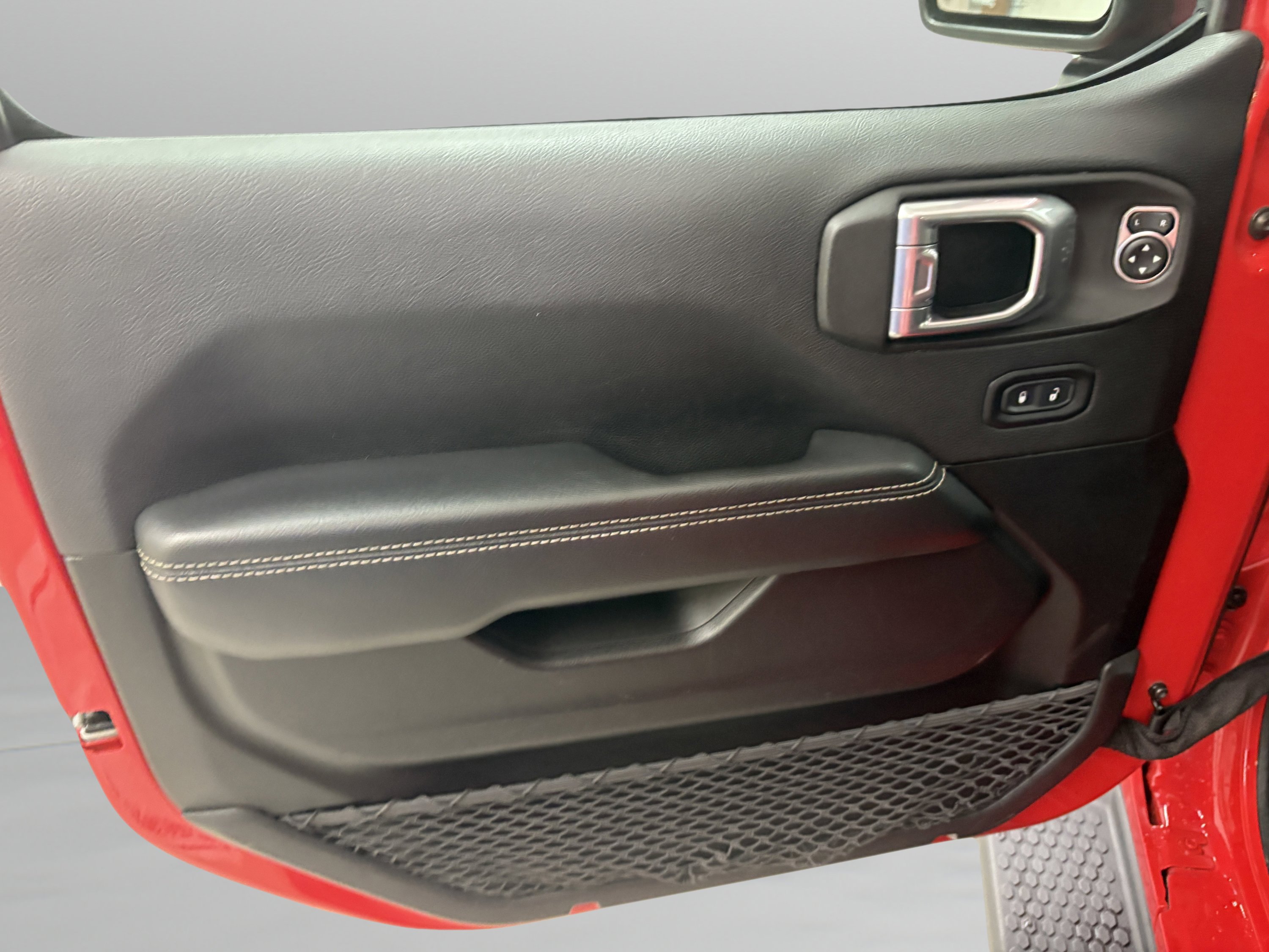 Used 2021 Jeep Wrangler Unlimited Sahara image 14