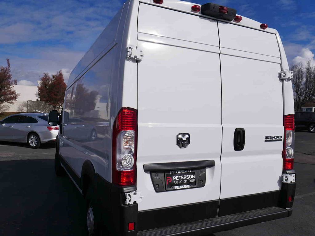 Used 2025 RAM ProMaster 2500 w/ Convenience Group image 7