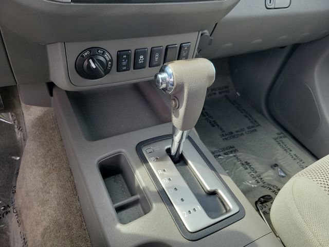 Used 2016 Nissan Frontier SV w/ SV Value Truck Package AWD/4WD image 21