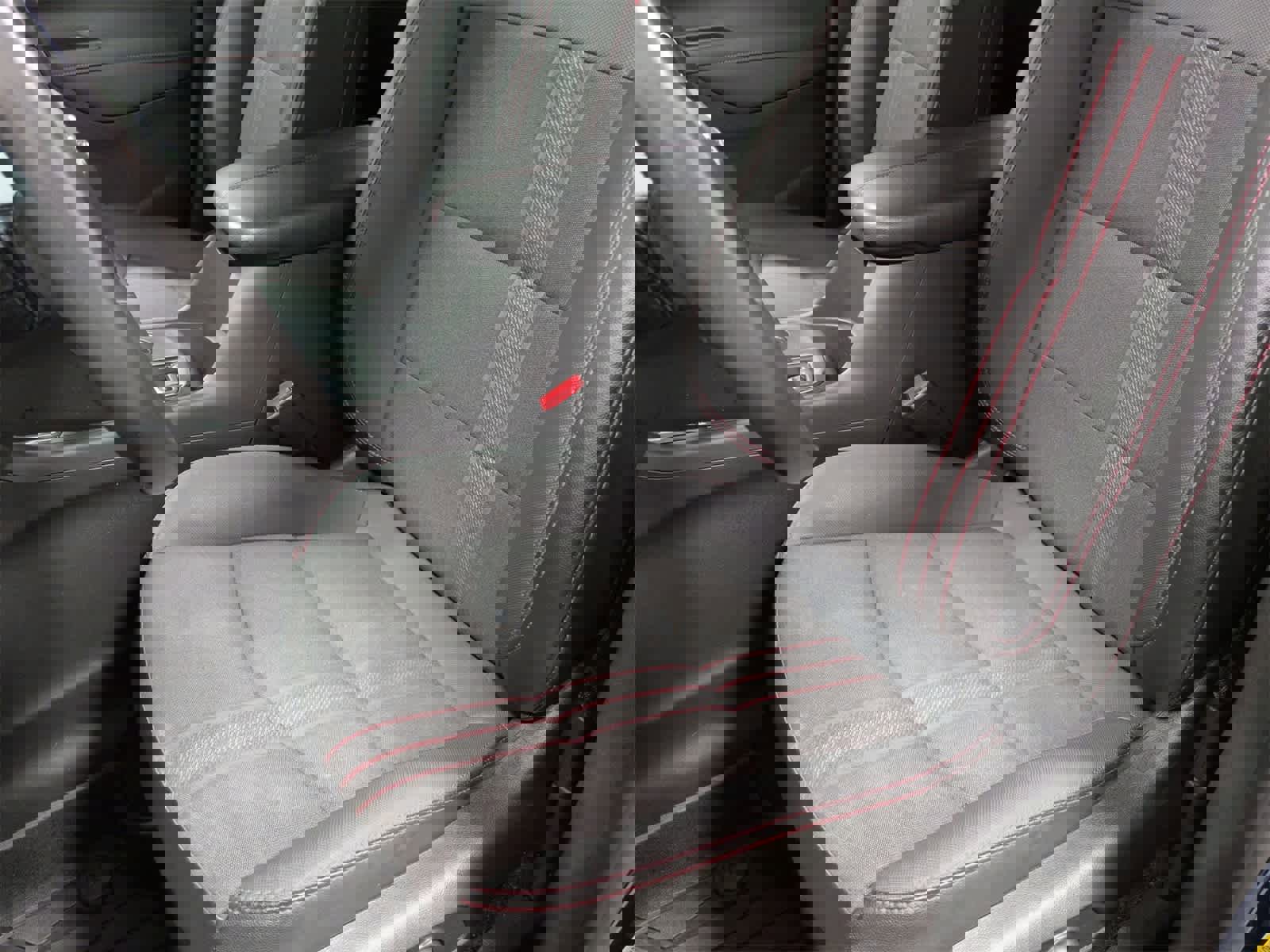 Used 2022 Chevrolet Equinox RS w/ LPO, Floor Liner Package image 17