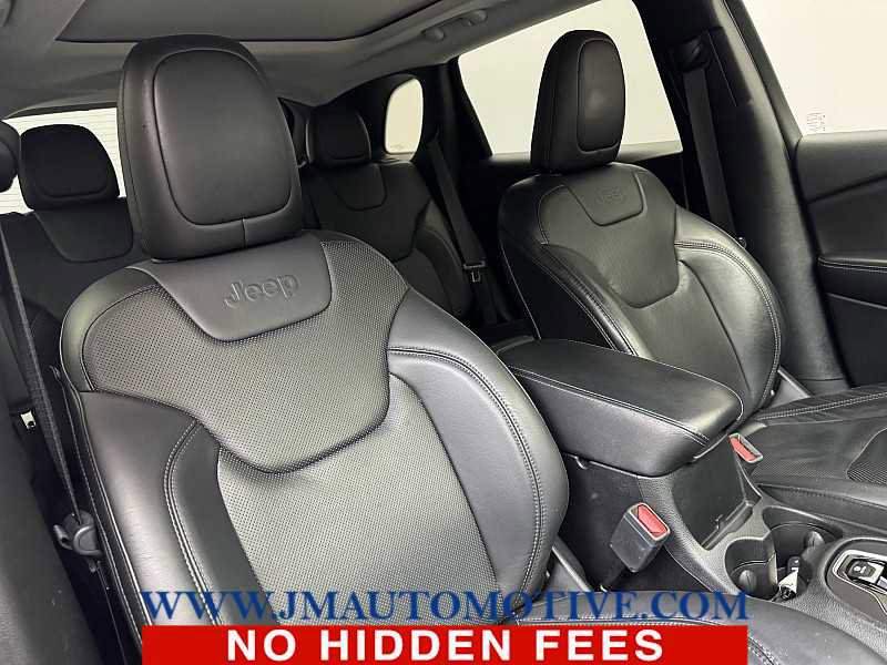 Used 2019 Jeep Cherokee Limited image 21