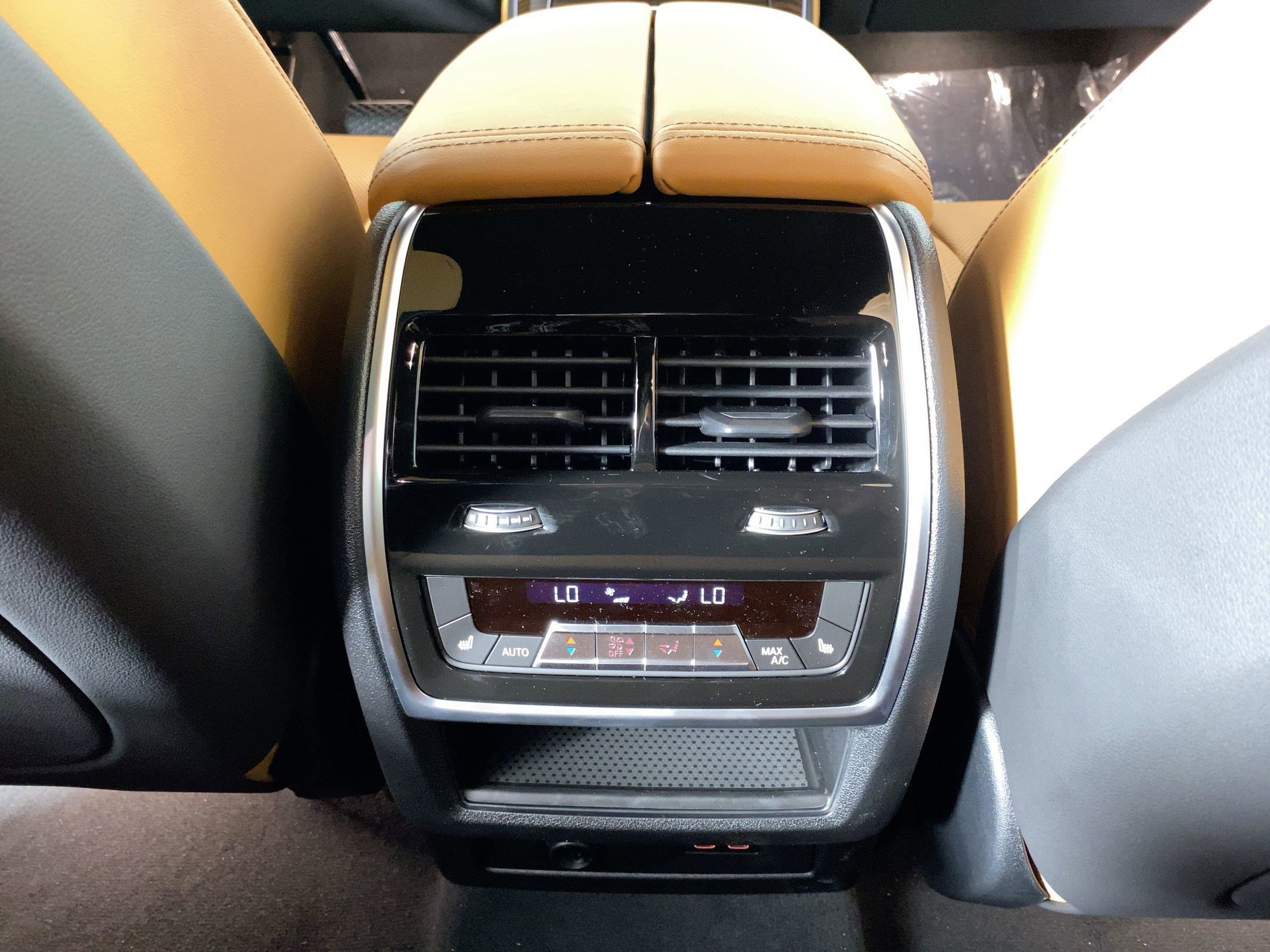 Used 2026 BMW X5 sDrive40i w/ Climate Comfort Package image 28