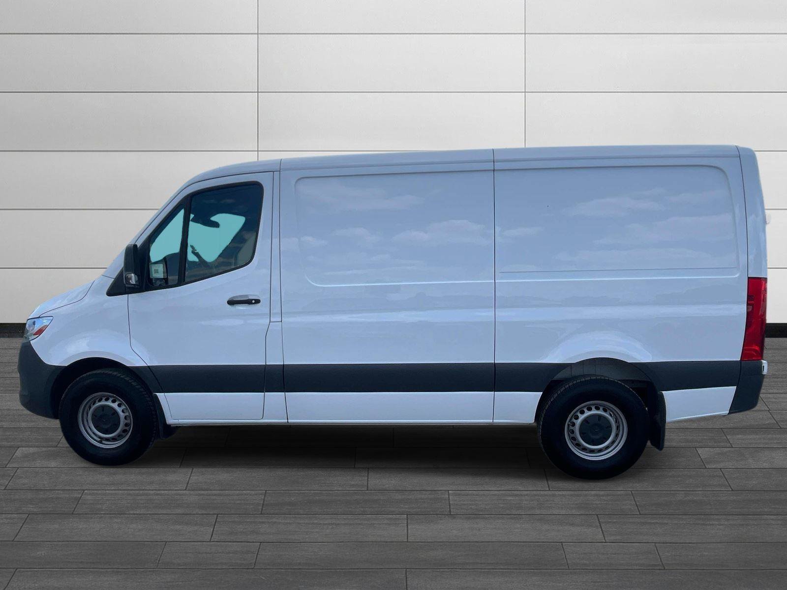 Used 2024 Mercedes-Benz Sprinter 2500 image 5
