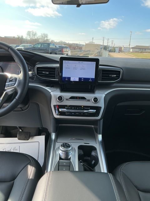 Used 2024 Ford Explorer XLT w/ Equipment Group 202A image 23