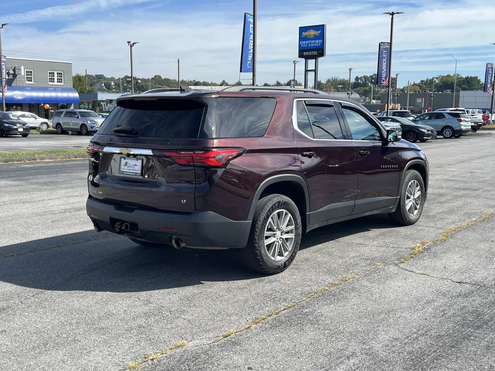 Used 2023 Chevrolet Traverse LT AWD/4WD image 4