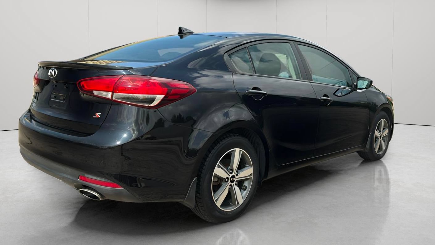 Used 2018 Kia Forte S FWD image 4