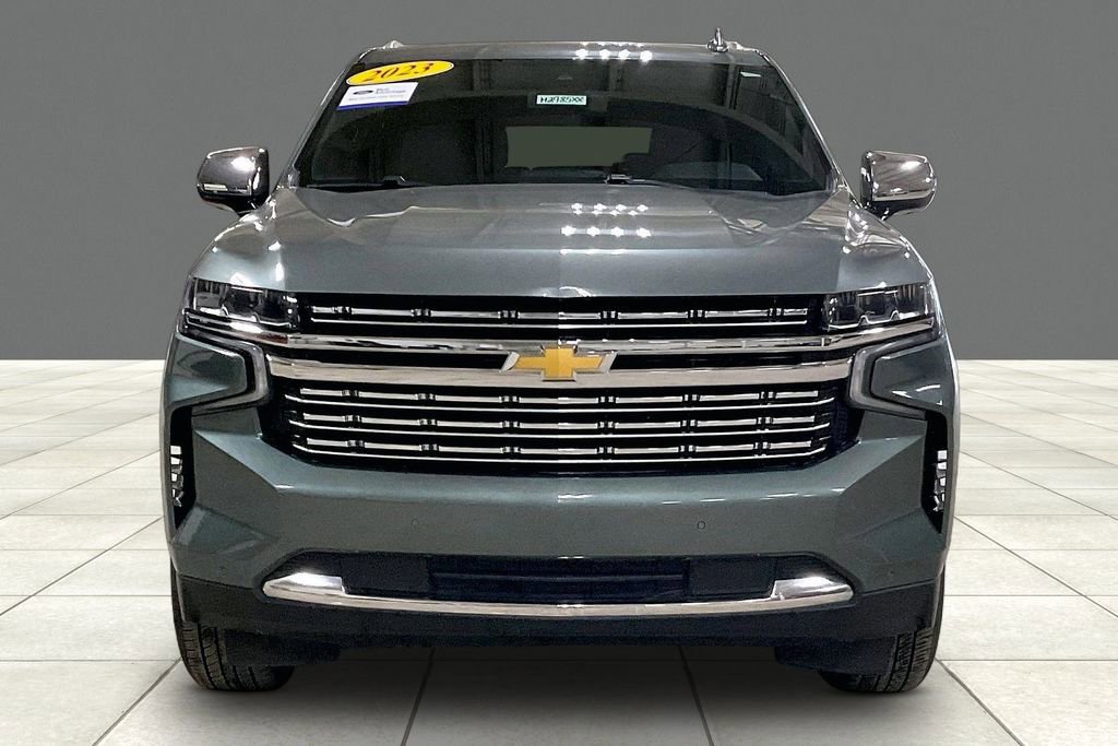 Used 2023 Chevrolet Suburban Premier AWD/4WD image 3