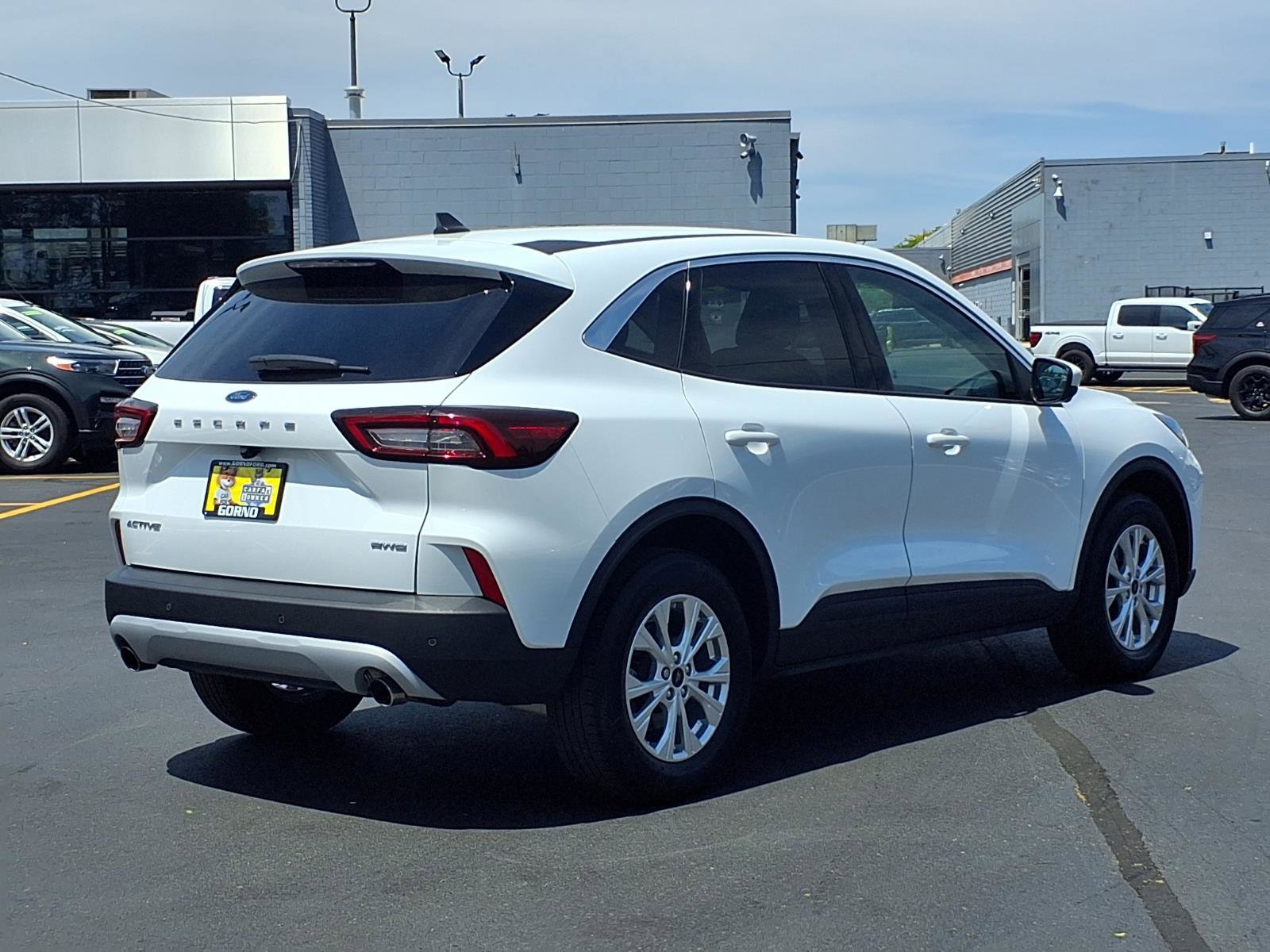 Used 2023 Ford Escape Active w/ Tech Pack #2 AWD/4WD image 2