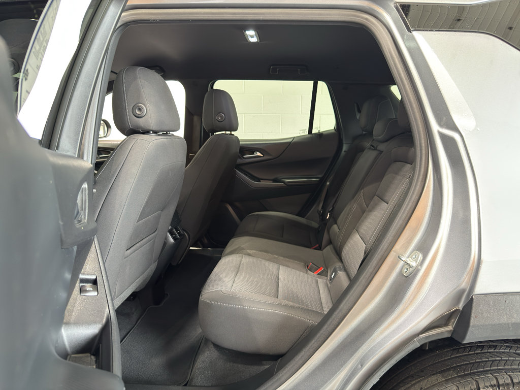 Used 2026 Chevrolet Equinox LT AWD/4WD image 9