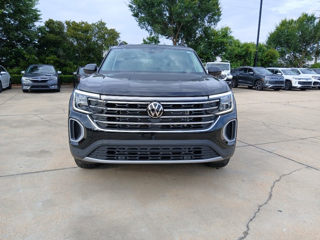 New 2026 Volkswagen Atlas SE FWD image 2