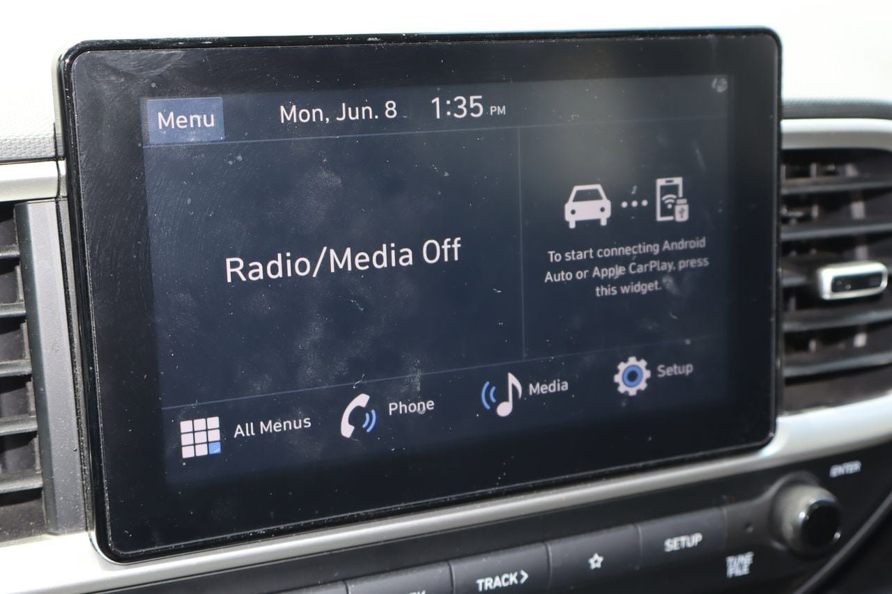 Used 2023 Hyundai Venue SE w/ Cargo Package FWD image 8