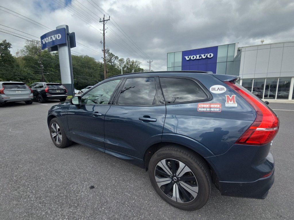 Used 2025 Volvo XC60 T8 Plus w/ Climate Package AWD/4WD image 3