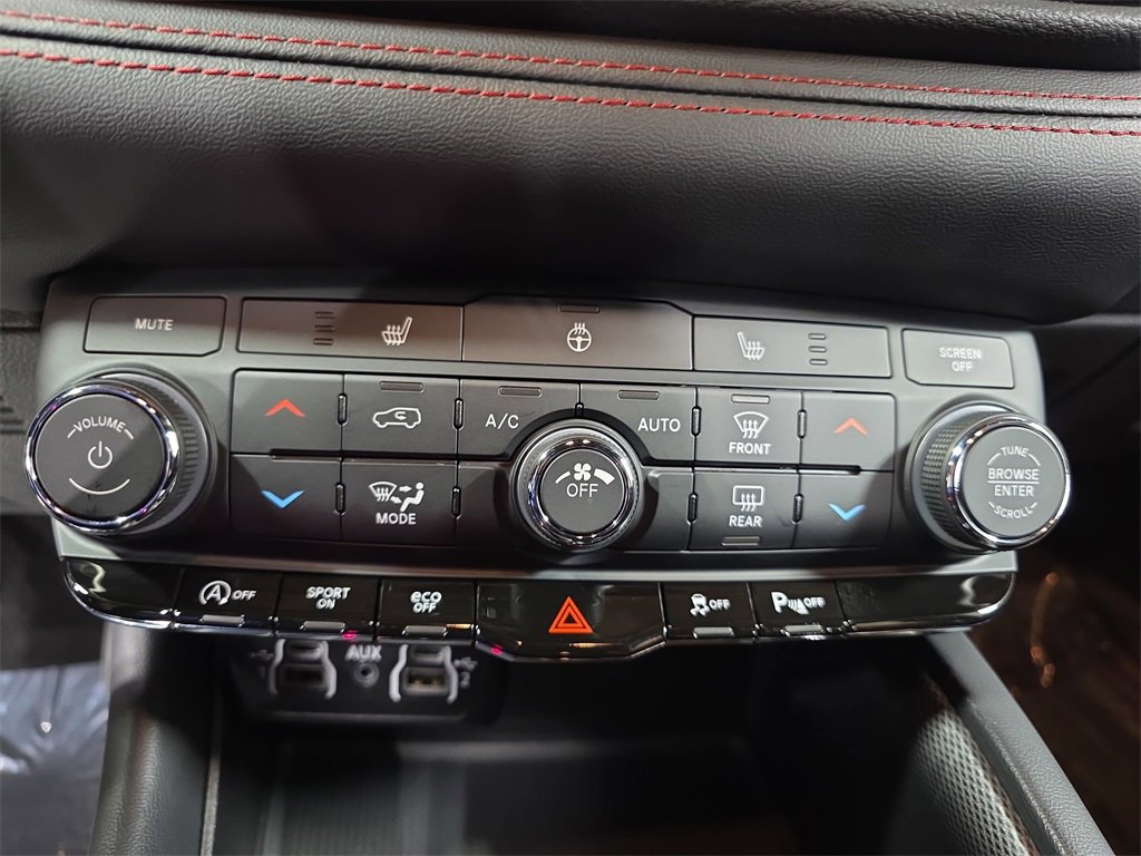 Used 2025 Dodge Durango GT image 21