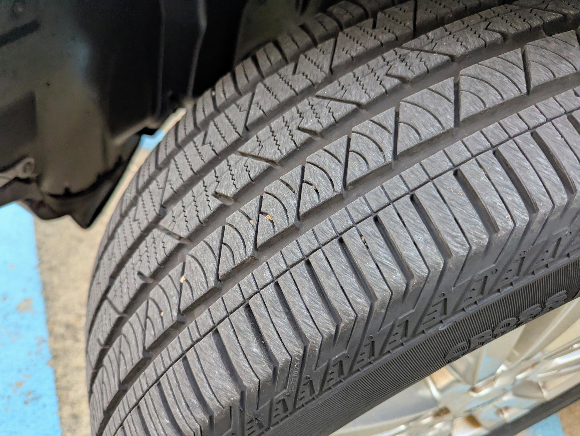 Used 2011 Land Rover LR4 HSE image 16