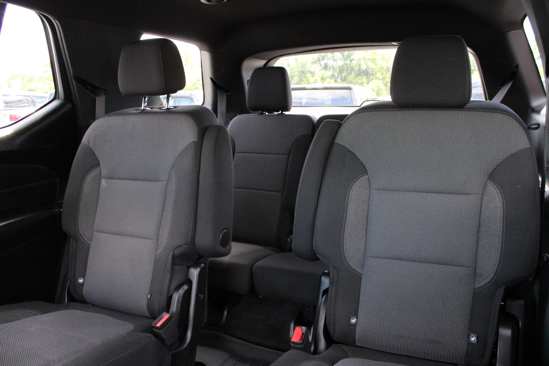 Used 2023 Chevrolet Traverse LT FWD image 17