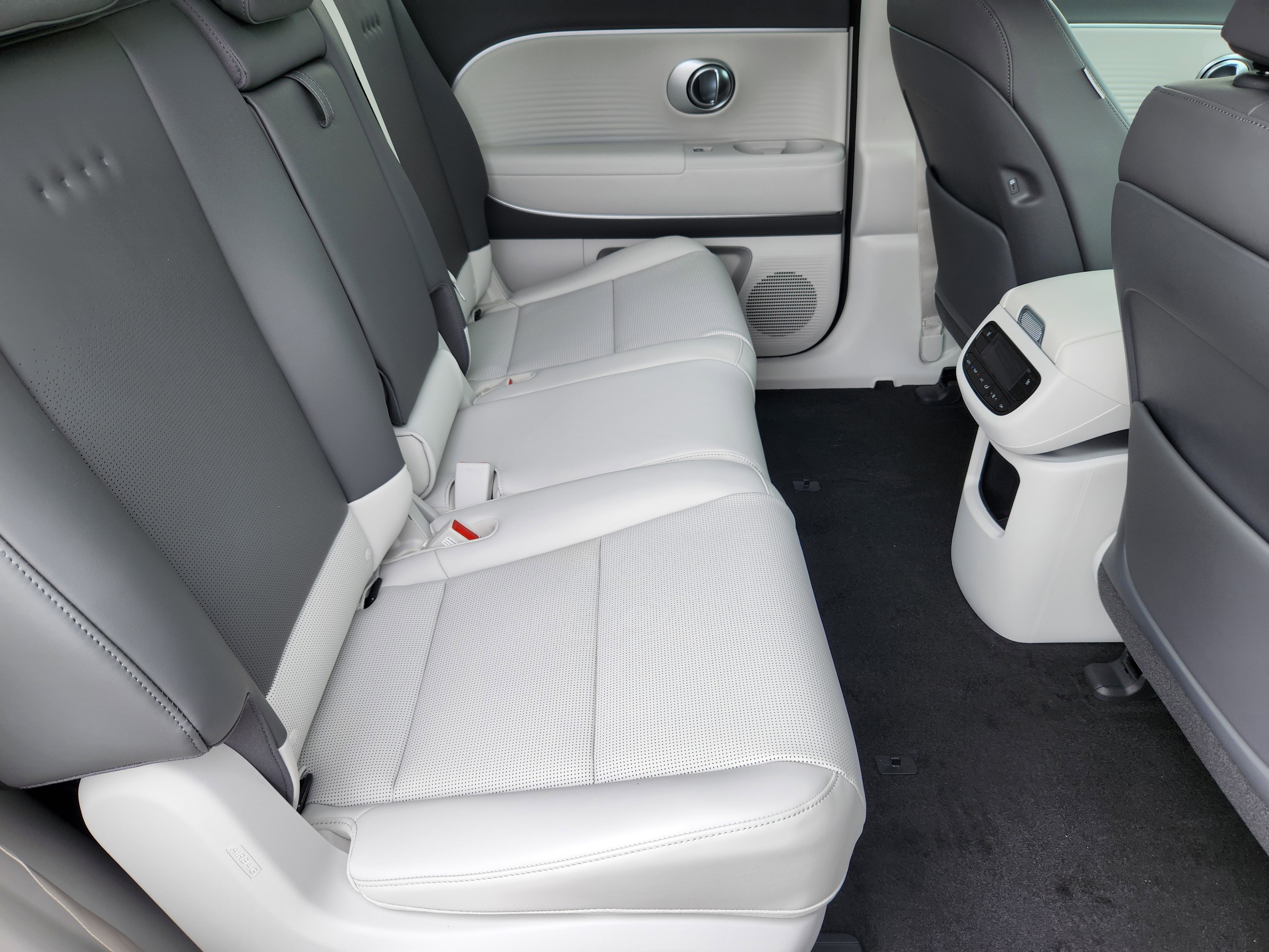 New 2026 Hyundai Ioniq 9 SEL AWD/4WD image 22