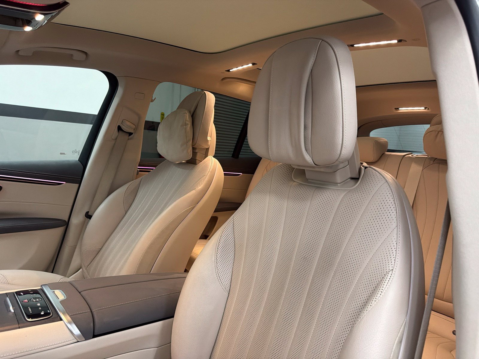 Certified 2023 Mercedes-Benz EQS 580 4MATIC SUV image 26