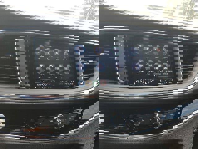 Used 2024 Buick Enclave Avenir w/ Avenir Technology Package image 24