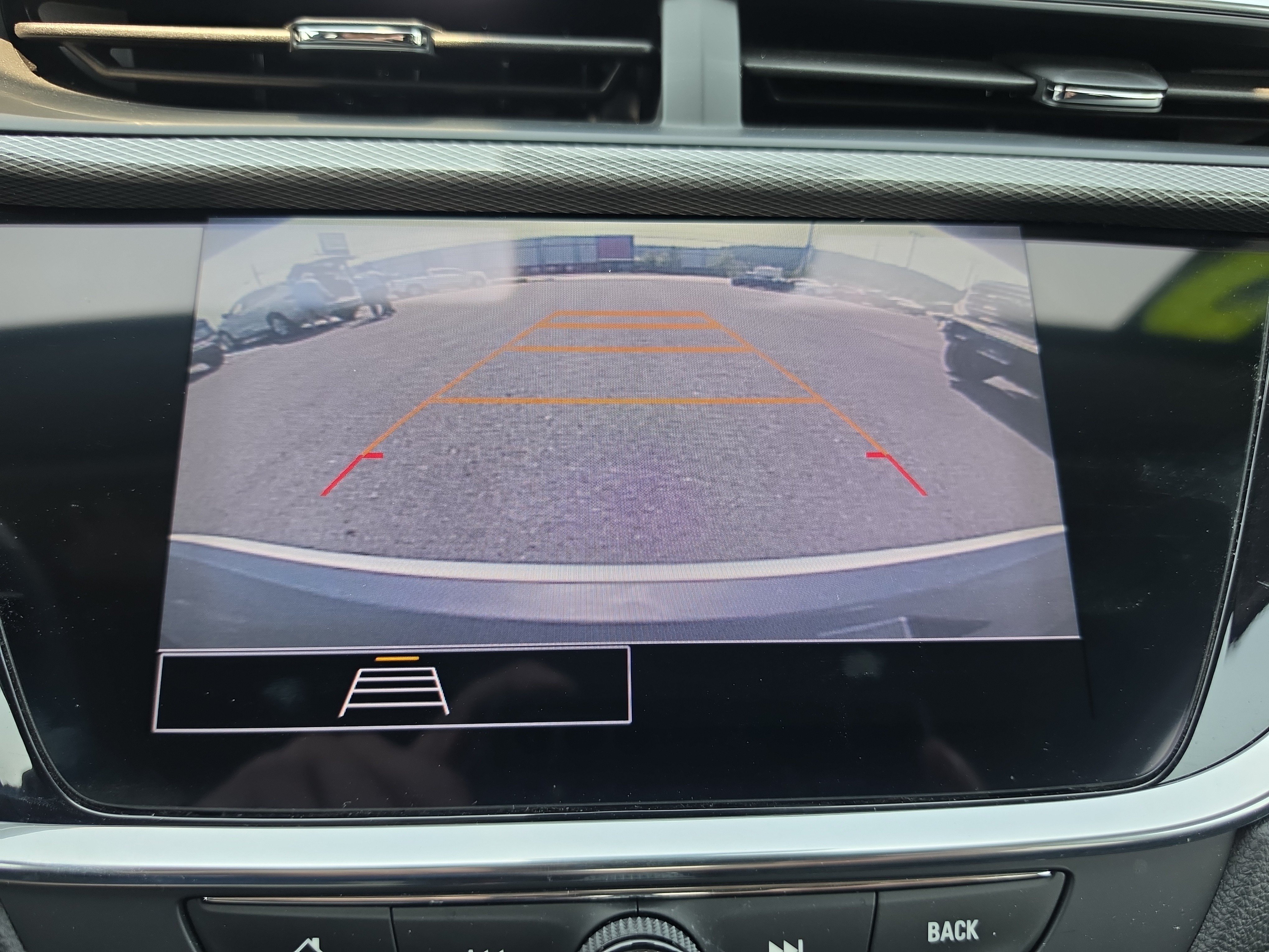 Used 2022 Buick Encore GX Select AWD/4WD image 29
