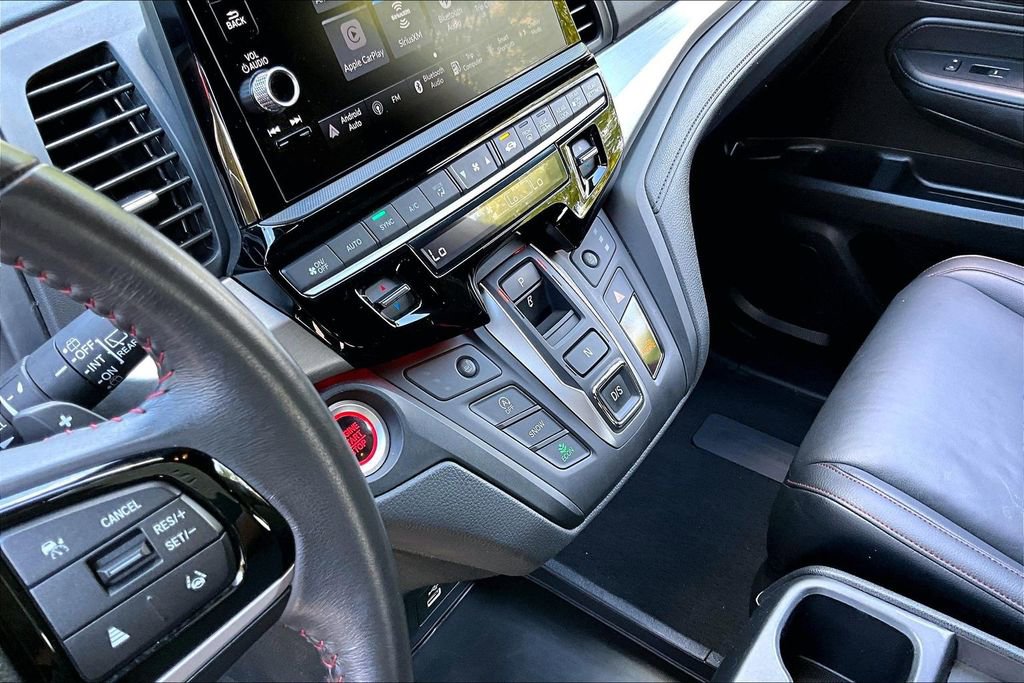 Used 2025 Honda Odyssey Sport-L image 15