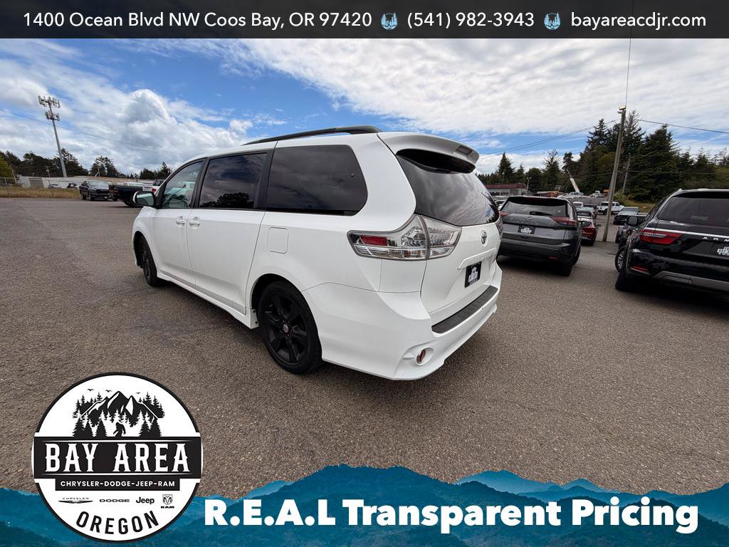 Used 2011 Toyota Sienna SE w/ Preferred Pkg FWD image 8