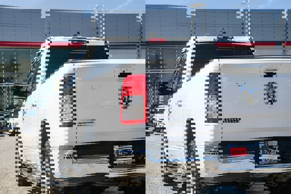 Used 2021 RAM 1500 Big Horn RWD image 6