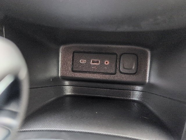 Certified 2024 Chevrolet Equinox LT w/ LPO, Floor Liner Package image 27