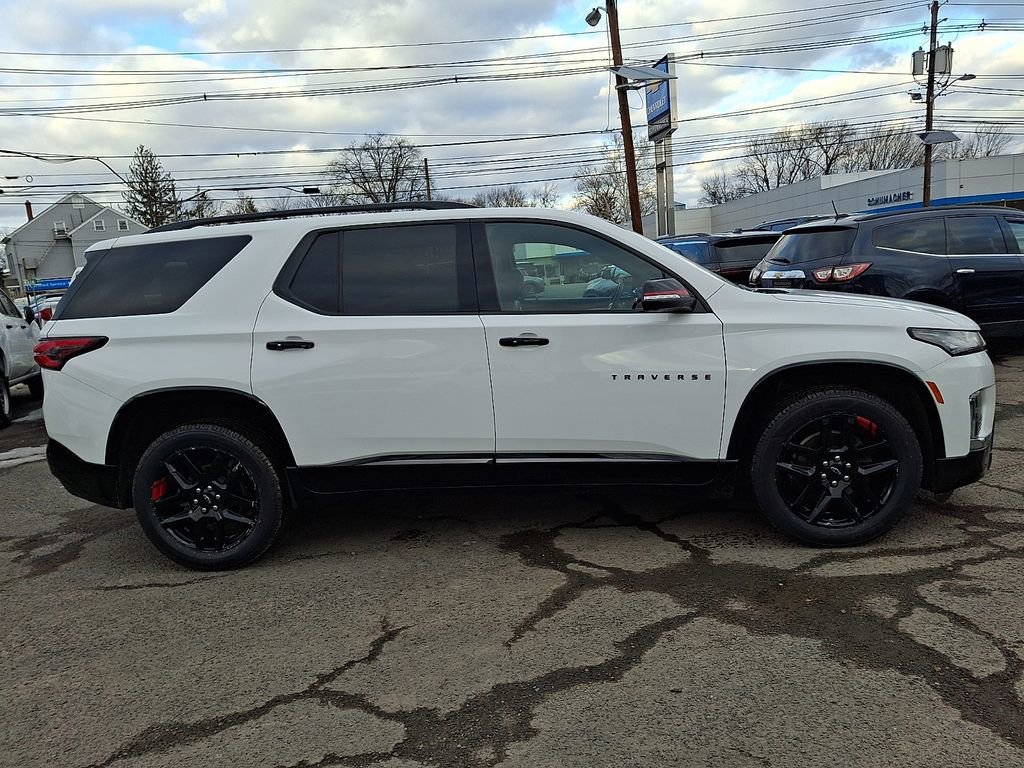 Used 2024 Chevrolet Traverse Premier w/ Redline Edition image 9