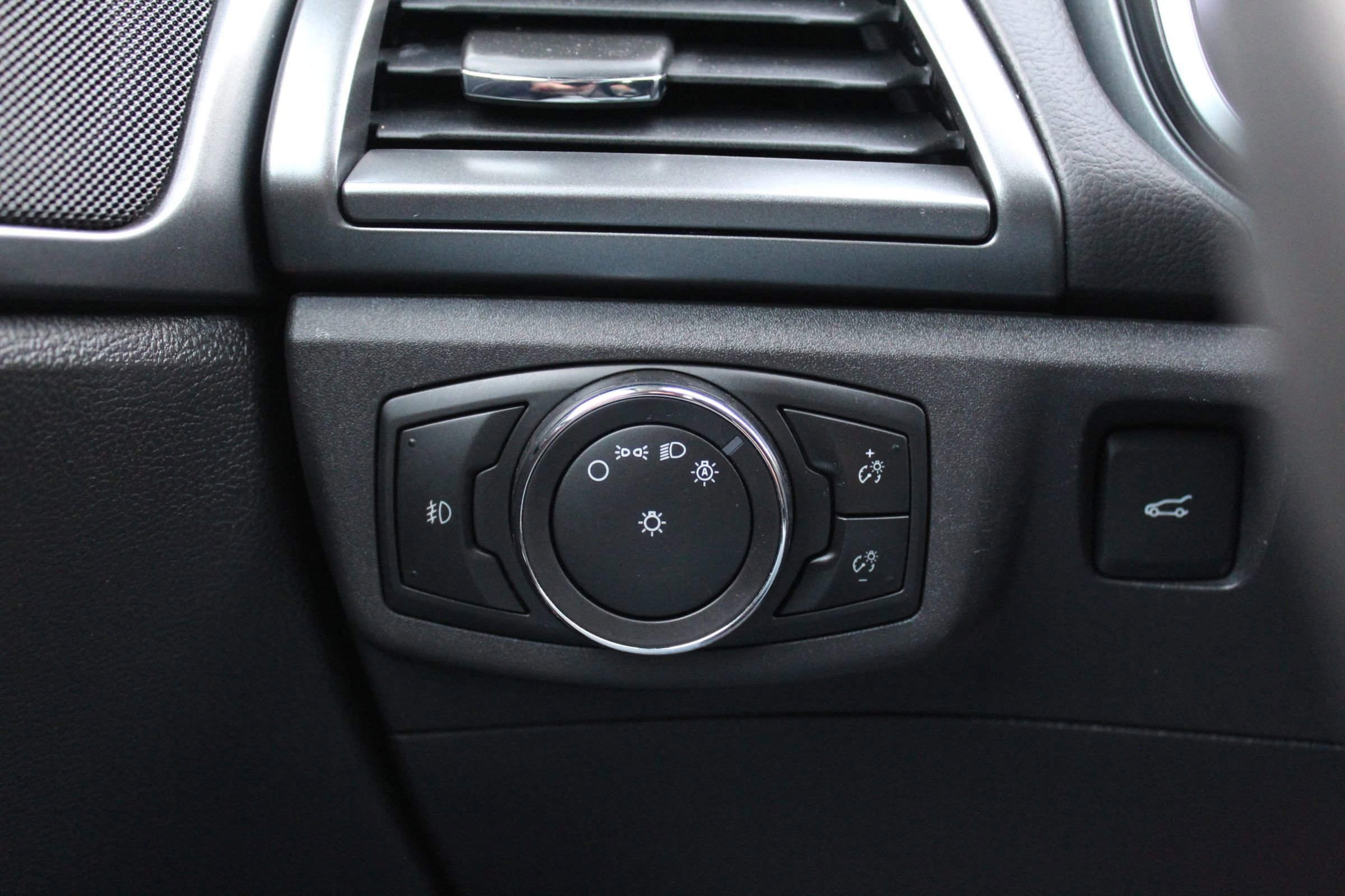 Used 2013 Ford Fusion Titanium image 25