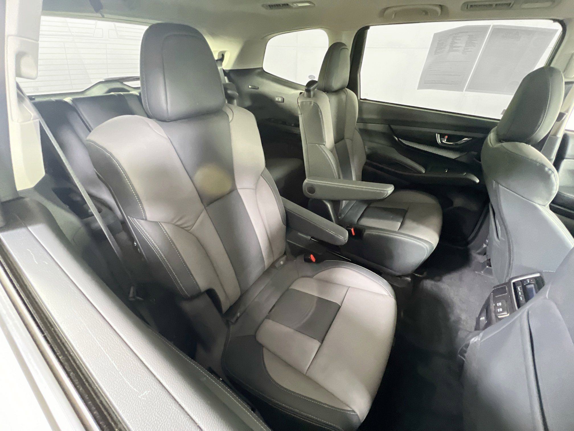 Used 2022 Subaru Ascent Onyx Edition image 27