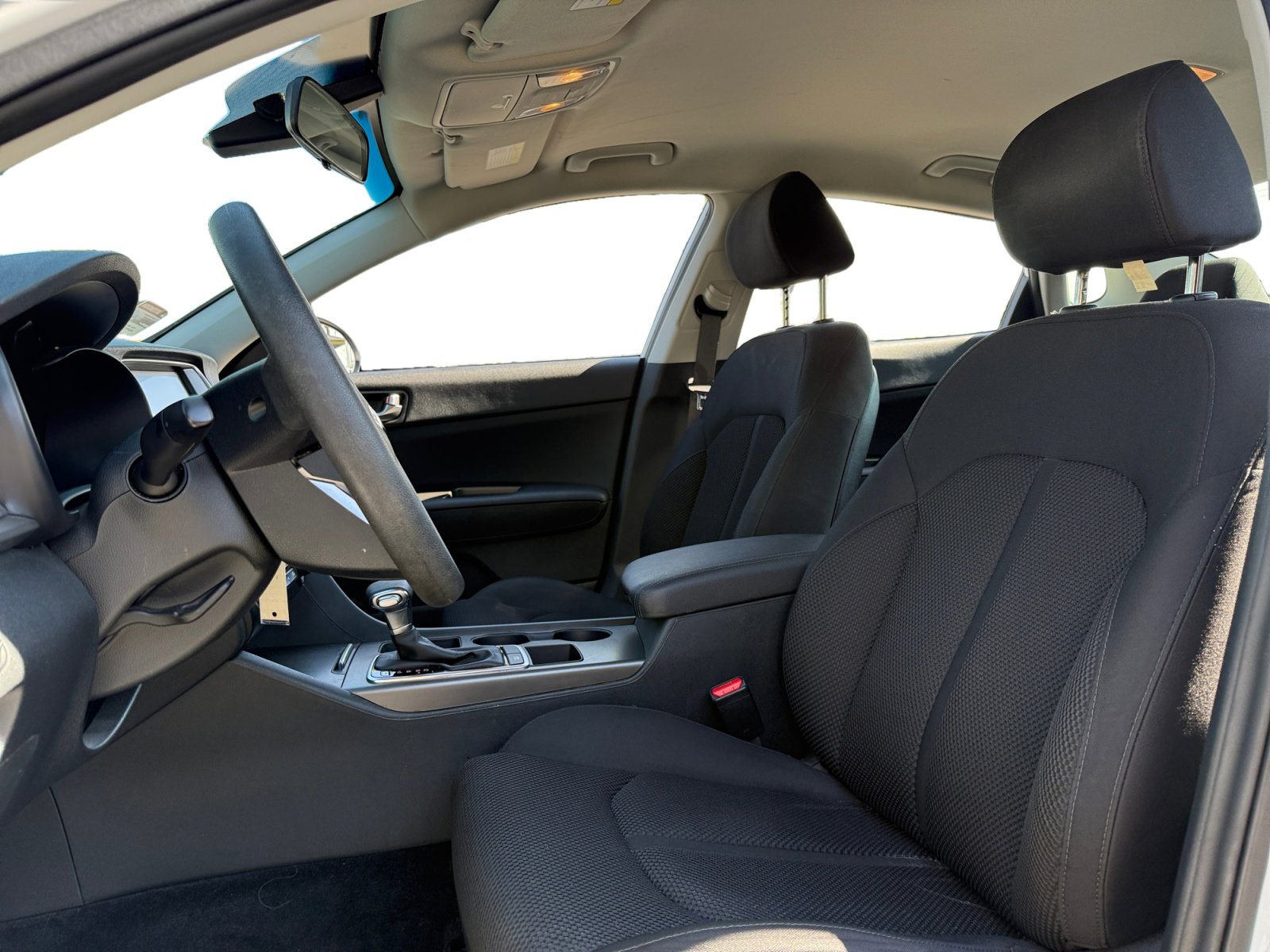 Used 2020 Kia Optima LX image 9