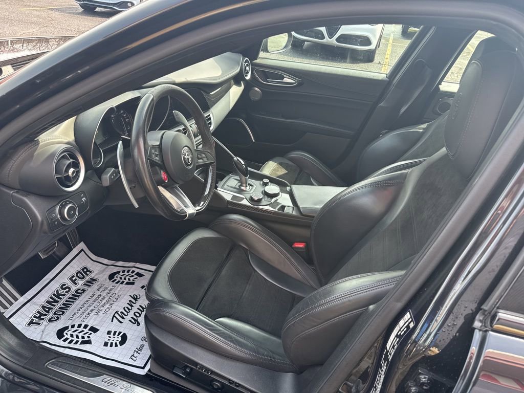 Used 2018 Alfa Romeo Giulia Quadrifoglio image 25
