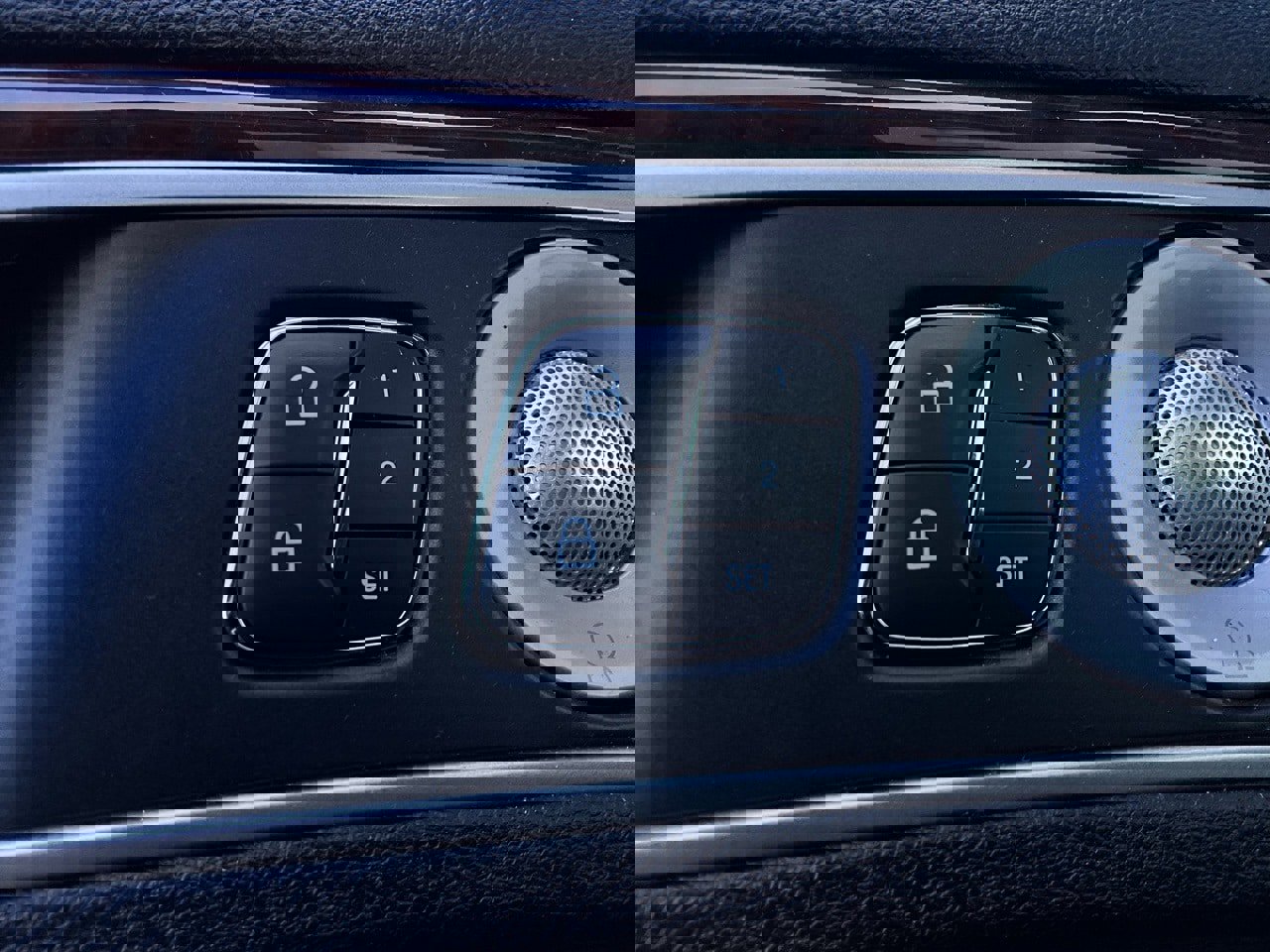 Used 2019 Lincoln MKZ Reserve w/ Luxury Package image 23