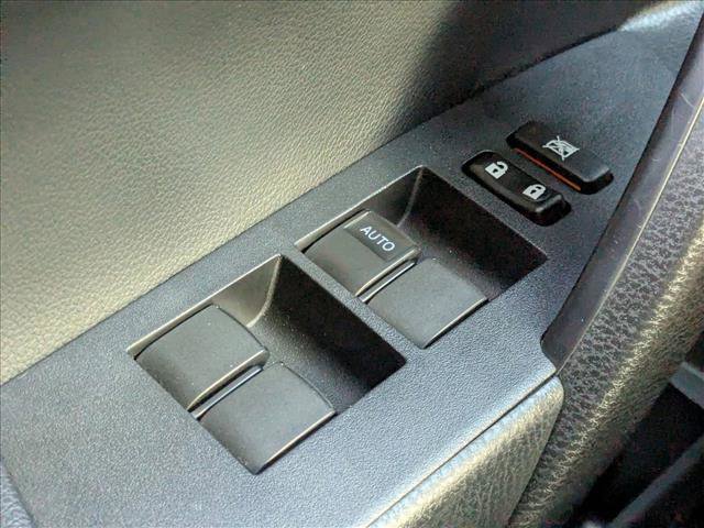 Used 2018 Toyota Corolla SE image 12