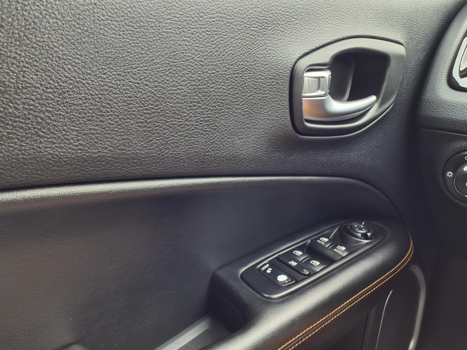 Certified 2020 Jeep Compass Limited AWD/4WD image 18