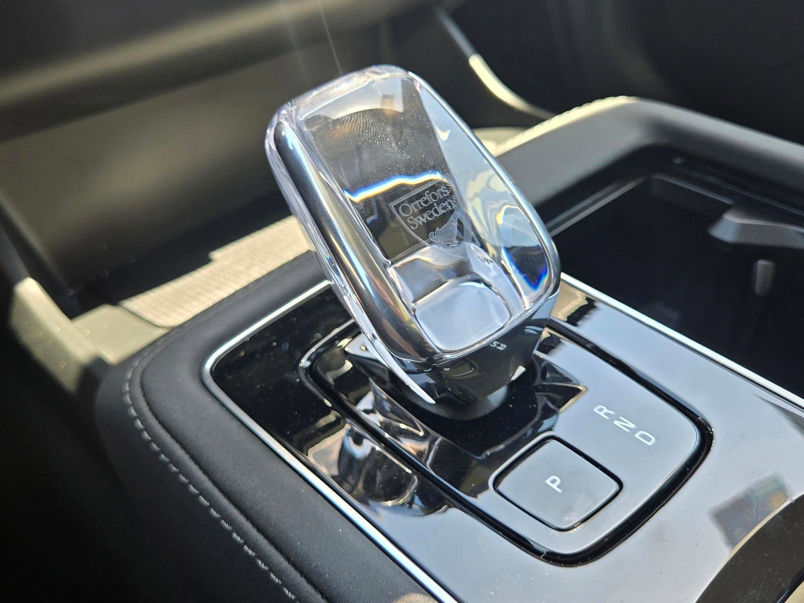 Certified 2025 Volvo XC90 B6 Plus AWD/4WD image 24