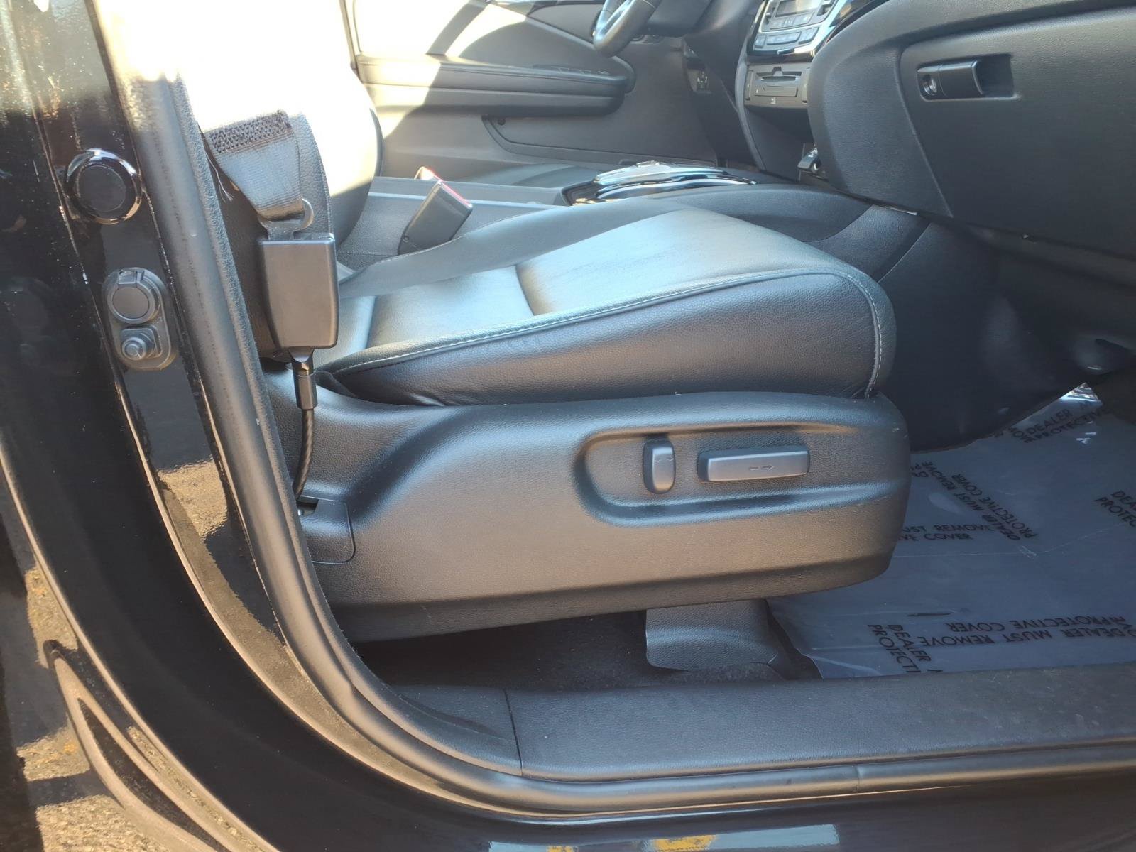 Certified 2021 Honda Pilot Touring image 12