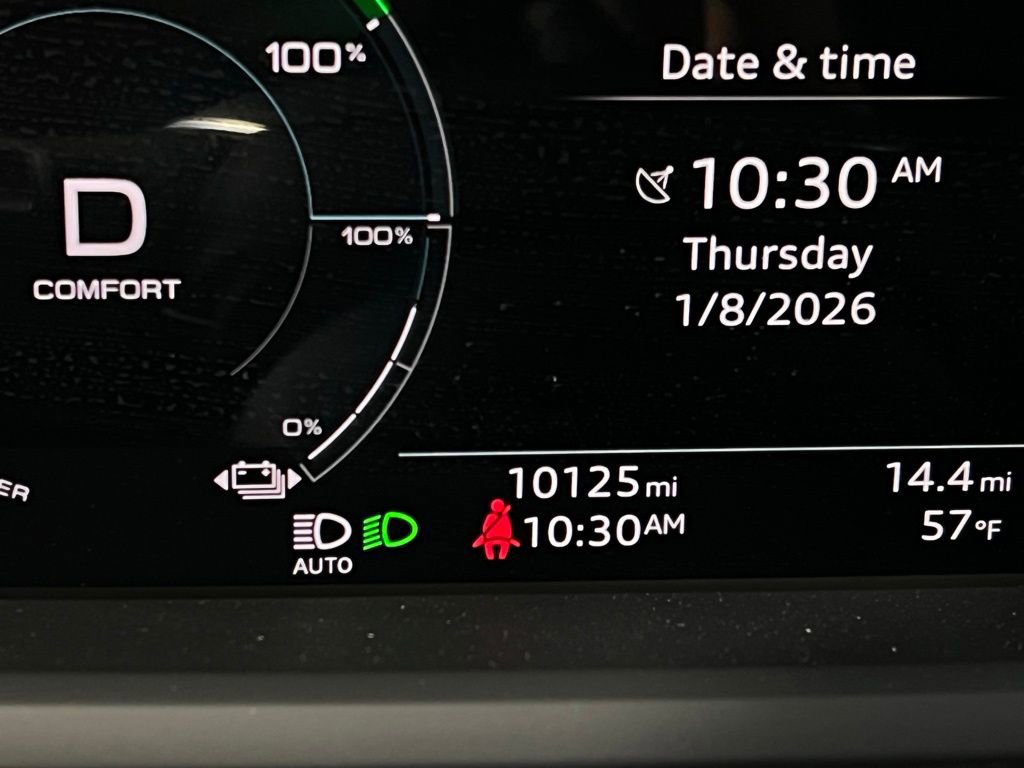 Used 2024 Audi e-tron GT Premium Plus image 16