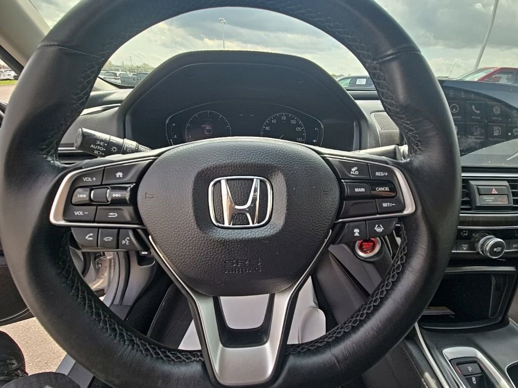Used 2019 Honda Accord Touring image 16