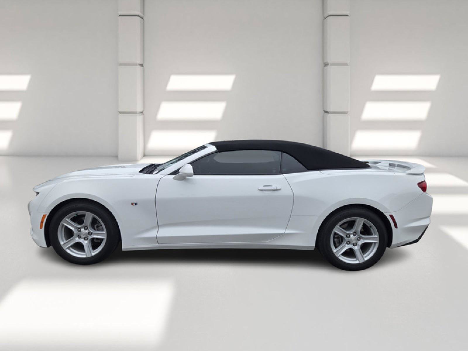 Used 2024 Chevrolet Camaro LT w/ Technology Package image 4