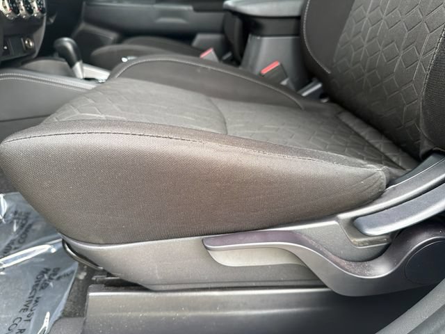 Used 2025 Mitsubishi Outlander Sport AWD image 12