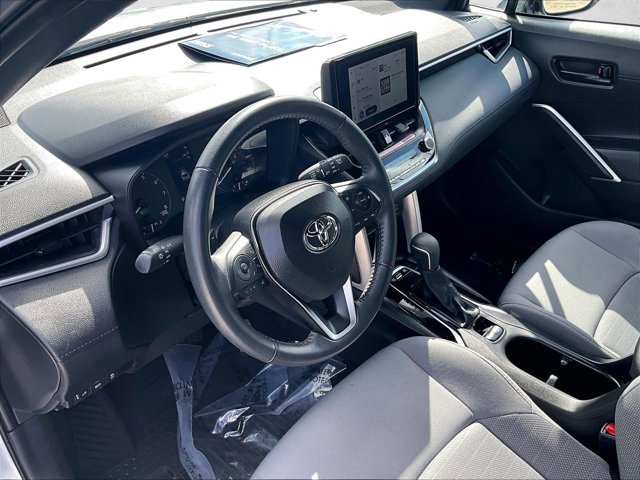 Used 2025 Toyota Corolla Cross AWD Hybrid image 14