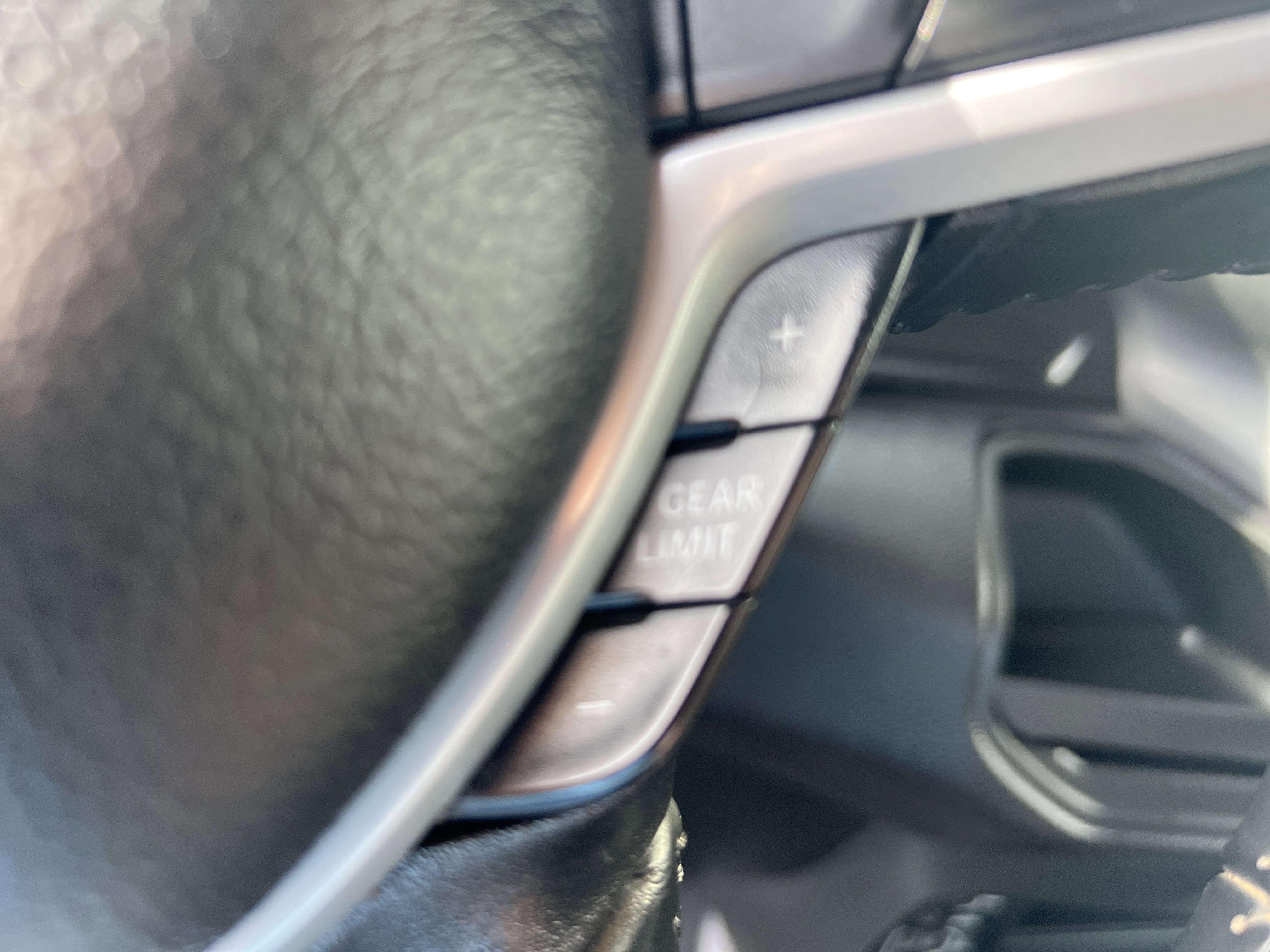 Used 2024 RAM 4500 SLT w/ Quick Order Package 2YG SLT image 27