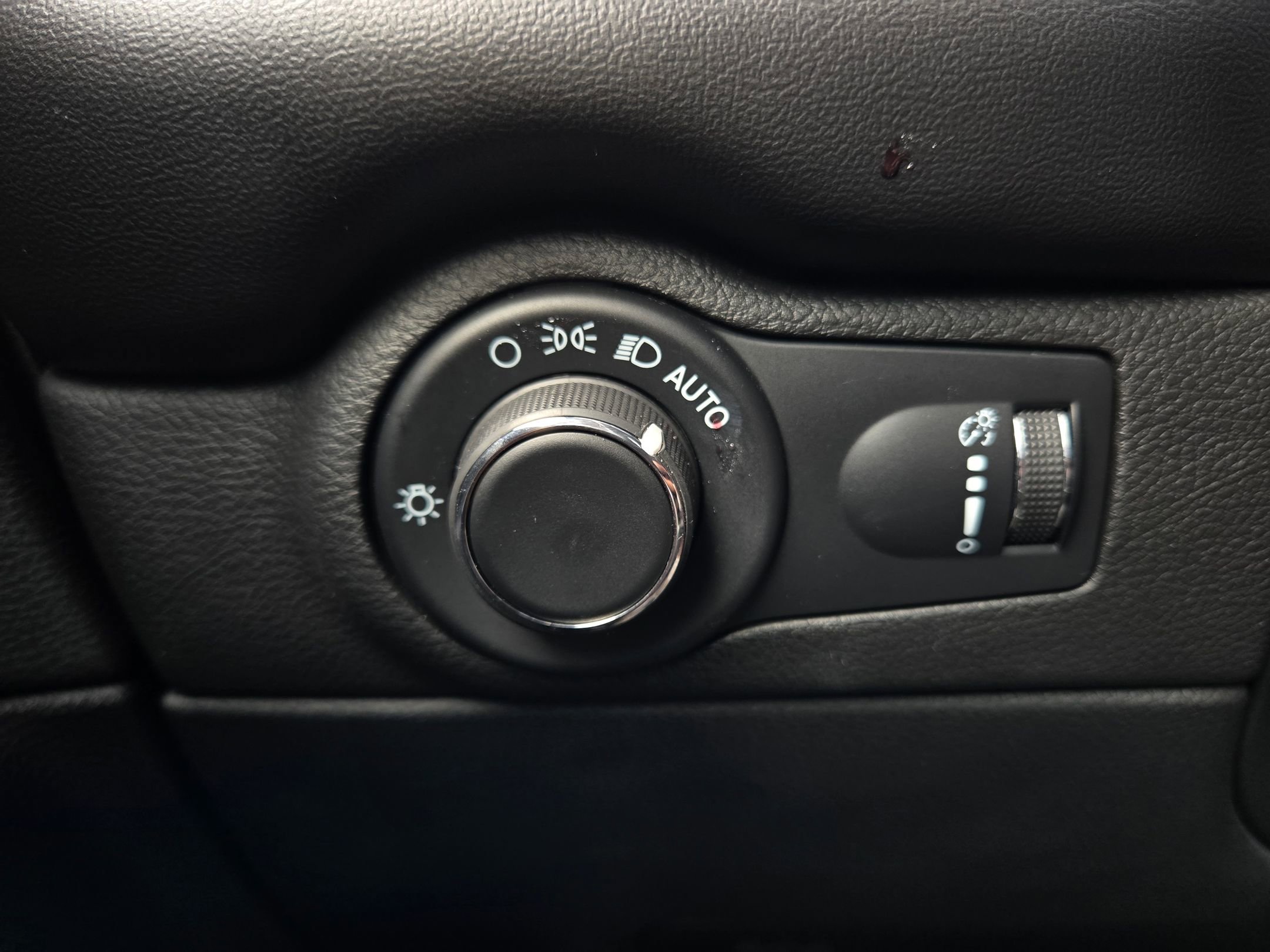 Used 2023 Dodge Durango GT image 26